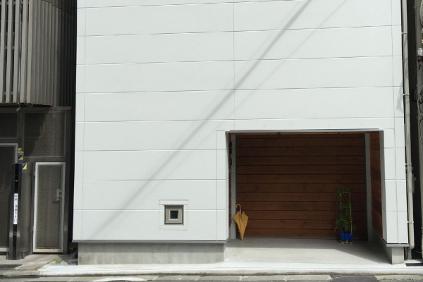 木製ガレージドア ソリッド/東京都中央区