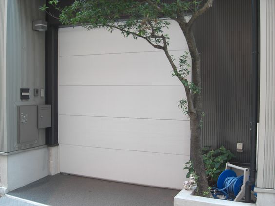 旧 スチール製ガレージドア ノーリブフラット/東京都中央区